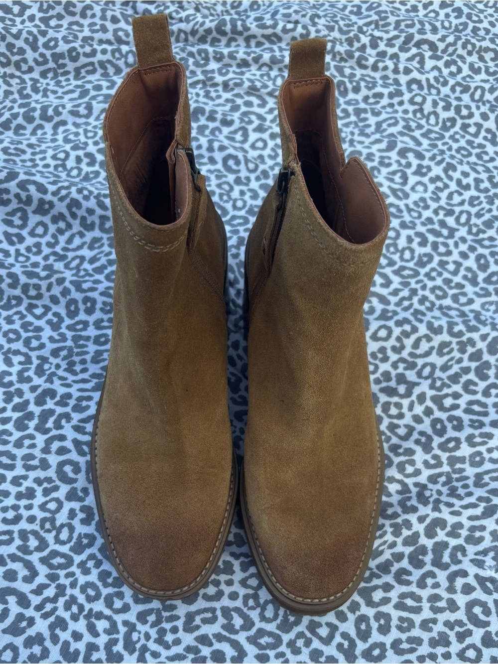 Zodiac Julie Tan Suede Leather Booties Size 9 – Immaculate Condition